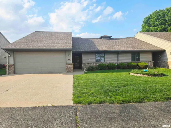 $215,000 | 1770 North 4th Avenue, Canton, IL 61520