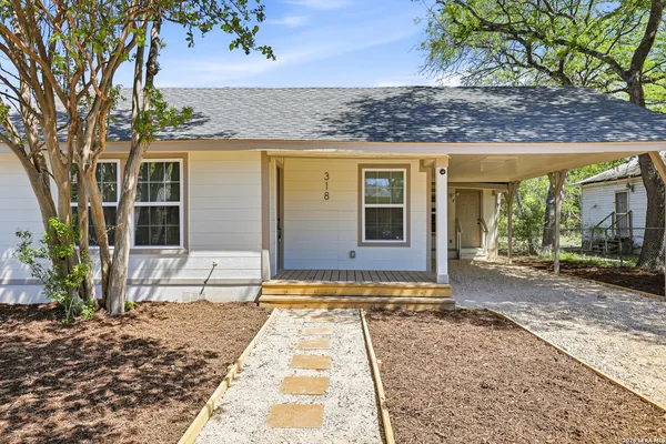 $1,700 | 318 Ferguson Avenue, Unit 1, San Antonio, TX 78203