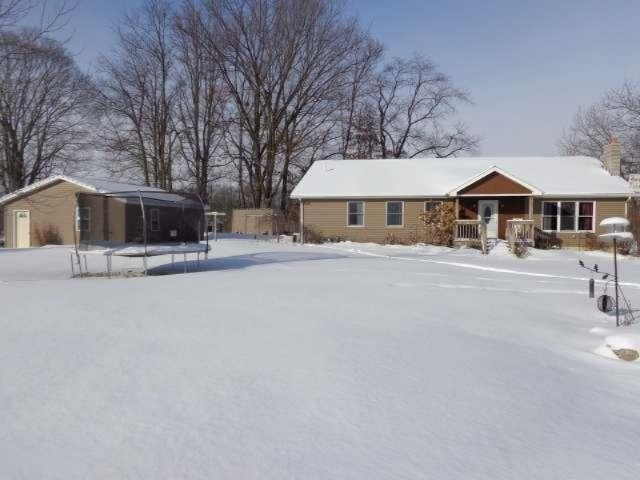 33260 Rohlfs Lane Niles, MI 49120 - Photo 1 of 36 close front of house & garage