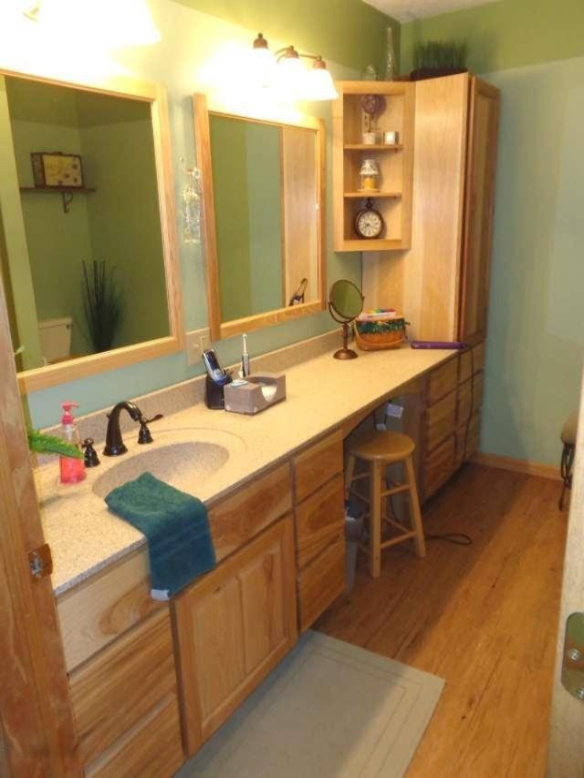 33260 Rohlfs Lane Niles, MI 49120 - Photo 25 of 36 long view of bathroom