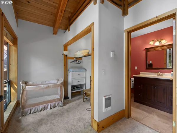 $1,050,000 | 88940 East Round Mountain Loop Road, Government Camp, OR 97028