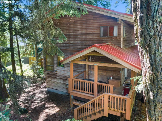 $1,050,000 | 88940 East Round Mountain Loop Road, Government Camp, OR 97028