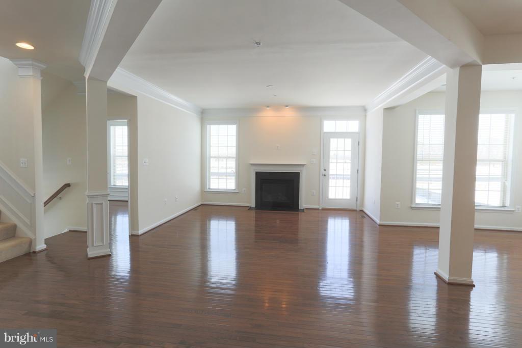 8150 Ridgely Loop Severn, MD 21144 - Photo 8 of 30 Family Room