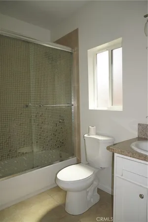 $3,950 | 5611 Lemon Avenue, Long Beach, CA 90805