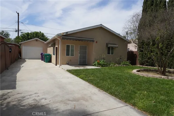 $3,950 | 5611 Lemon Avenue, Long Beach, CA 90805
