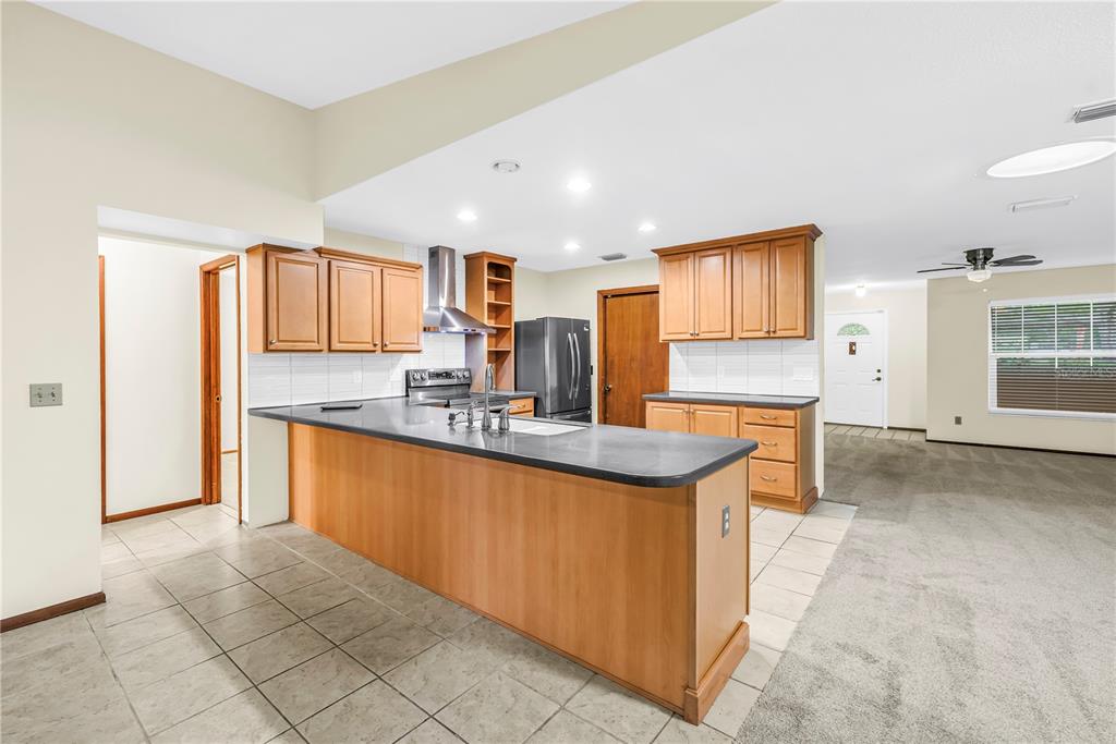12220 Wild Acres Road Largo, FL 33773 - Photo 4 of 33