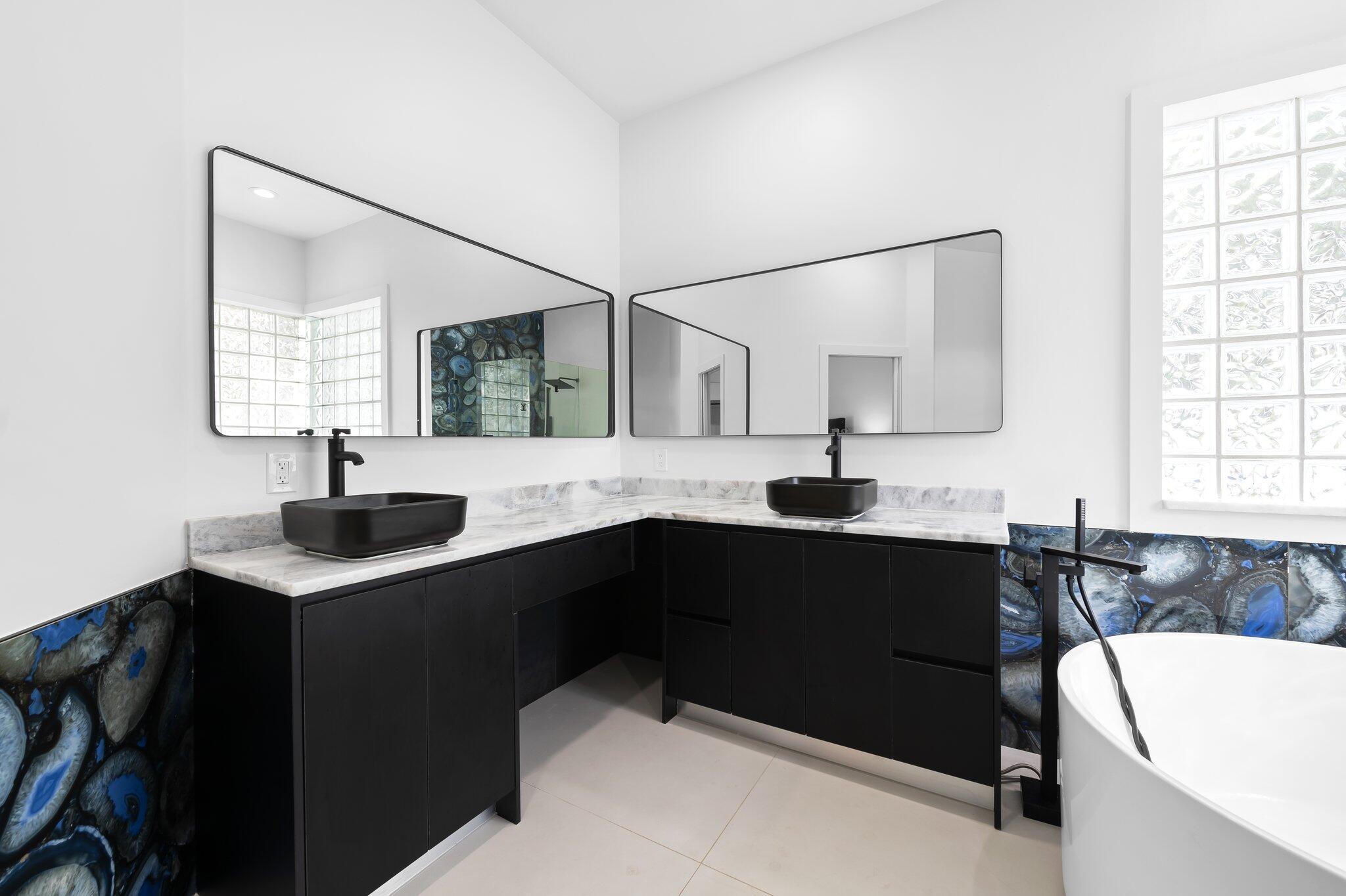 10811 Santa Rosa Drive Boca Raton, FL 33498 - Photo 19 of 43 Primary Bathroom