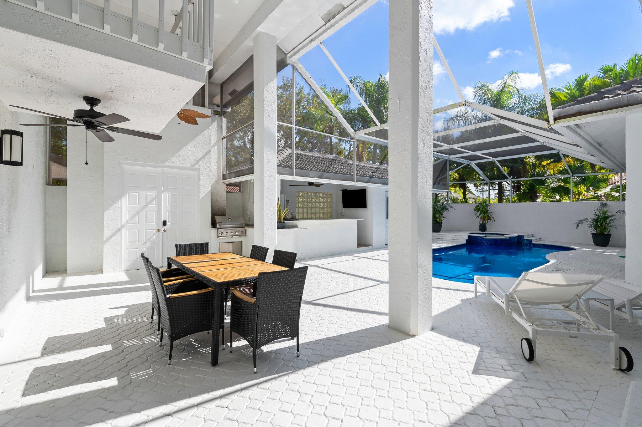 10811 Santa Rosa Drive Boca Raton, FL 33498 - Photo 3 of 43 Pool / Patio