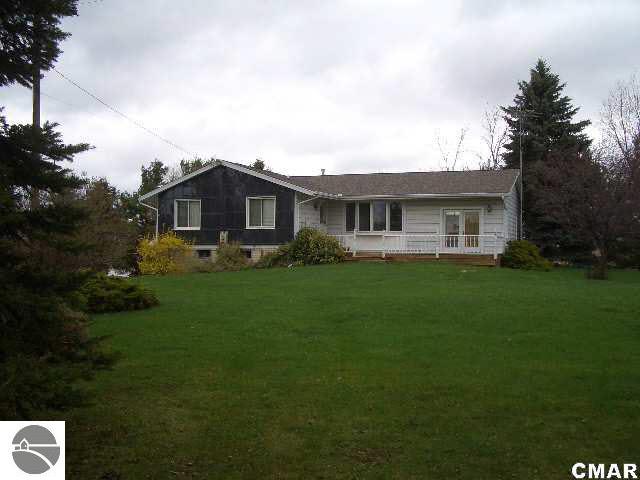 2383 East Buchanan Road Ithaca, MI 48847 - Photo 1 of 14 1771909.JPG