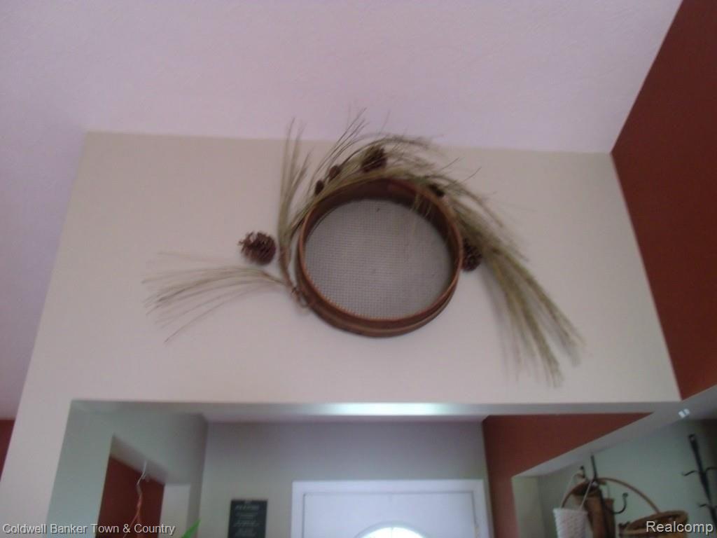 9937 West Iosco Road Fowlerville, MI 48836 - Photo 16 of 35 010.jpg