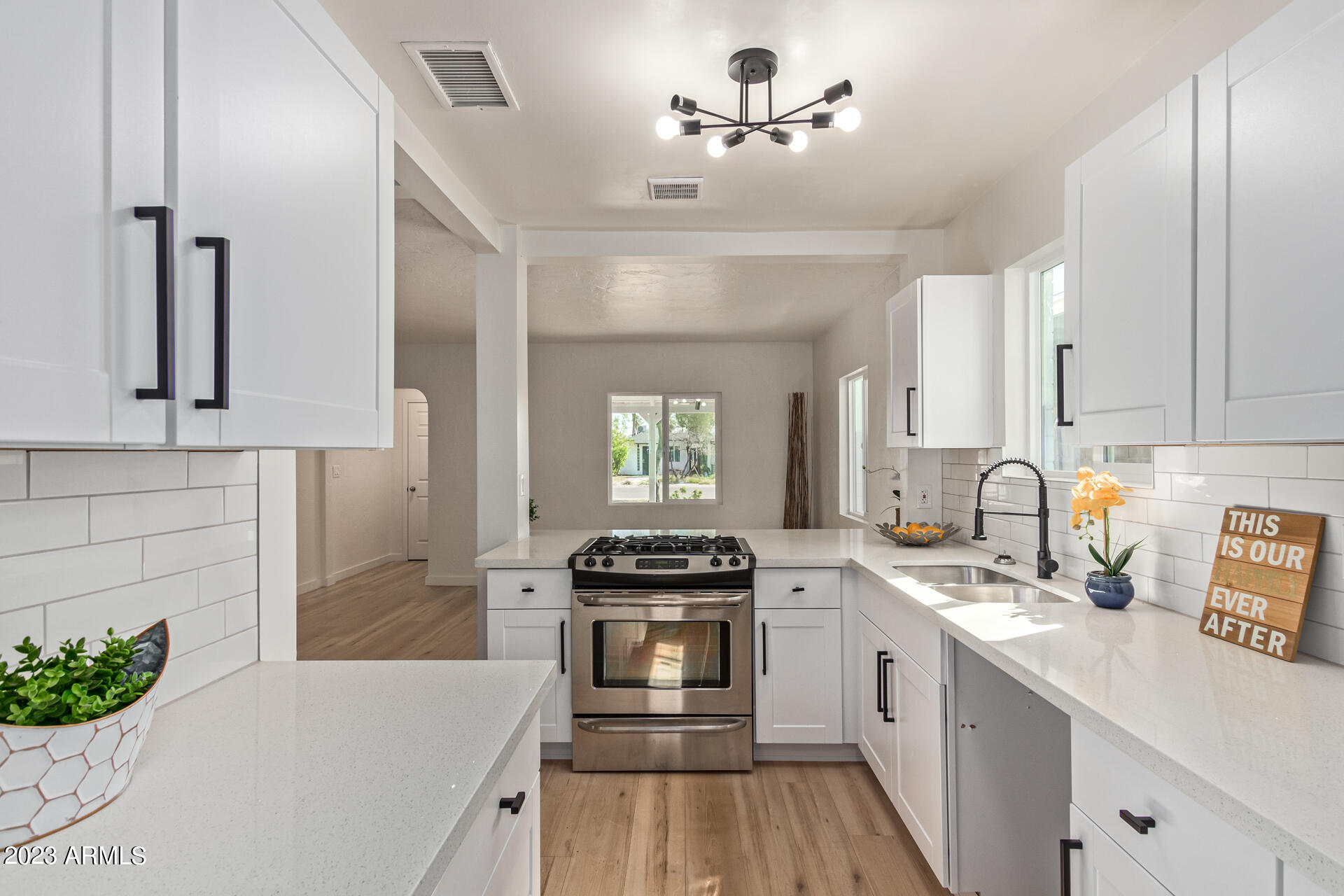 1632 East Granada Road Phoenix, AZ 85006 - Photo 2 of 30 10-Granada