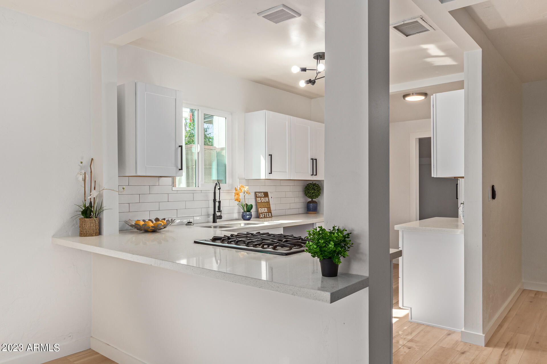 1632 East Granada Road Phoenix, AZ 85006 - Photo 9 of 30 09-Granada