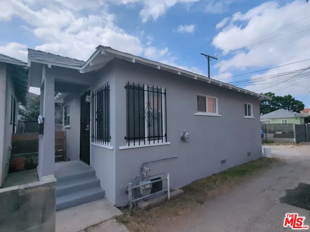 $2,195 | 4215 South Budlong Avenue, Los Angeles, CA 90037