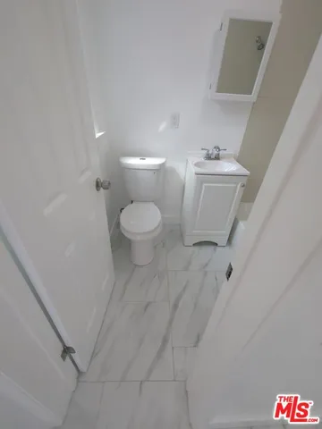 $2,195 | 4215 South Budlong Avenue, Los Angeles, CA 90037