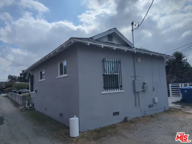 $2,195 | 4215 South Budlong Avenue, Los Angeles, CA 90037
