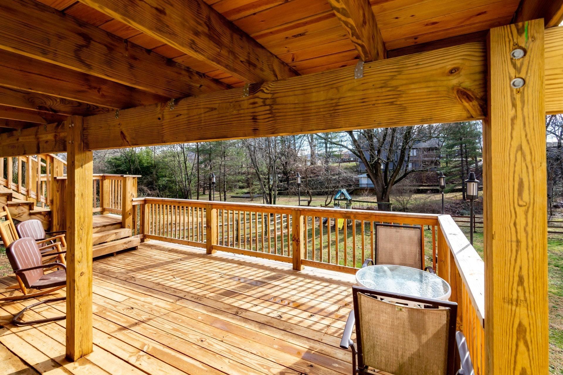 232 Bonavista Road Salem, VA 24153 - Photo 24 of 31 Overlooks park-like , fenced yard