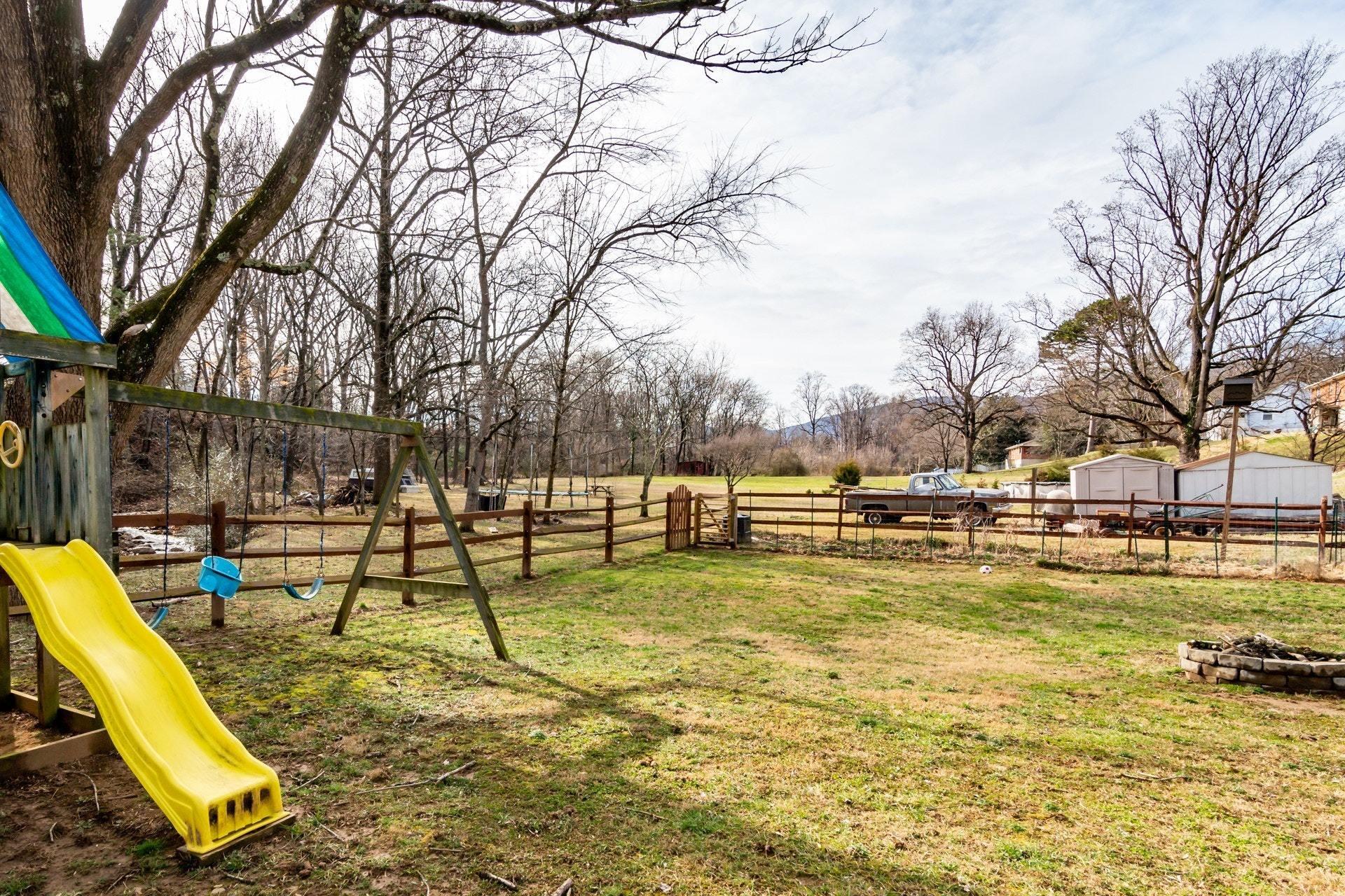 232 Bonavista Road Salem, VA 24153 - Photo 28 of 31 Park-like yard