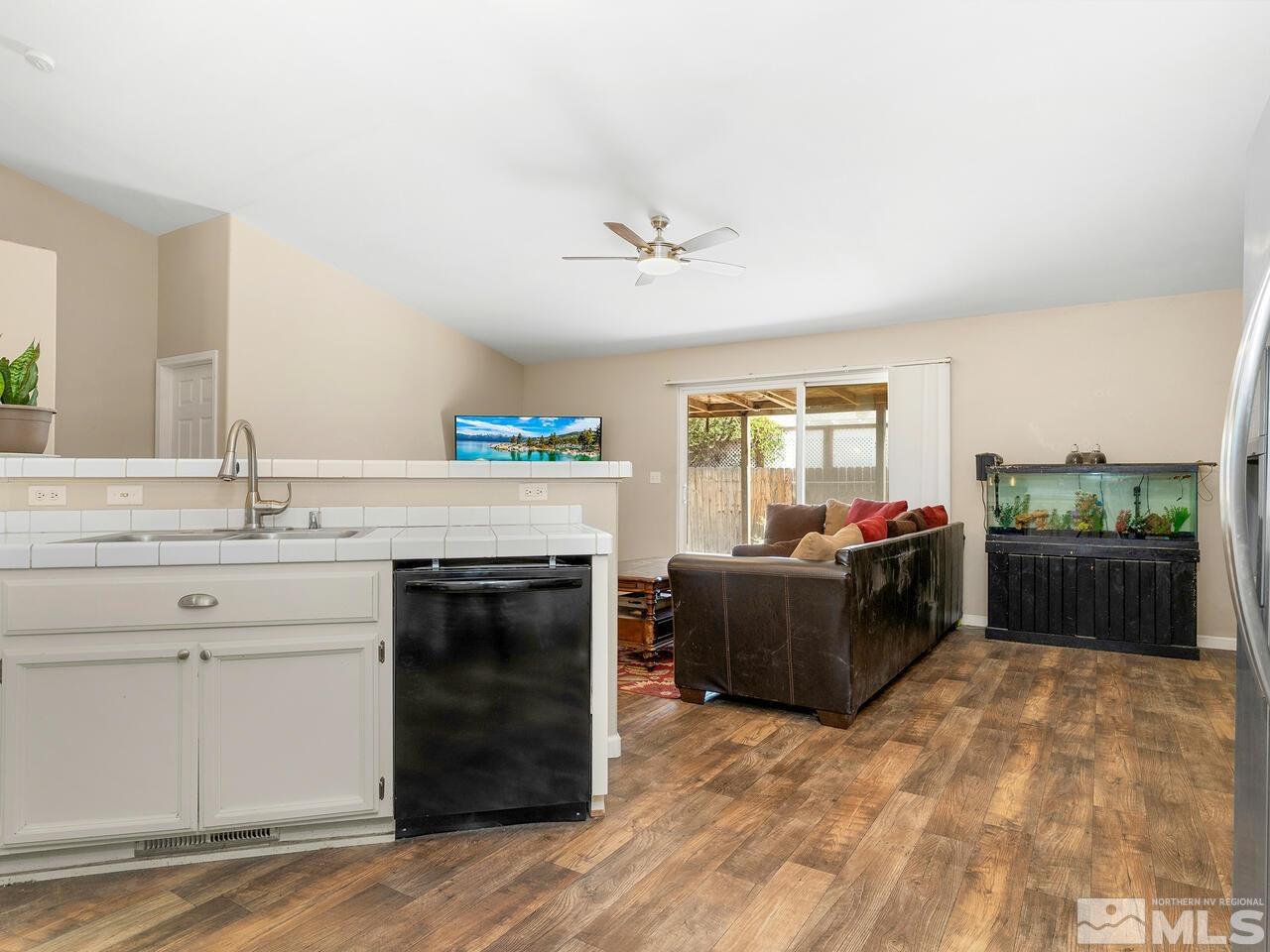 806 Stanton Road Fernley, NV 89408 - Photo 8 of 21 Photo 8