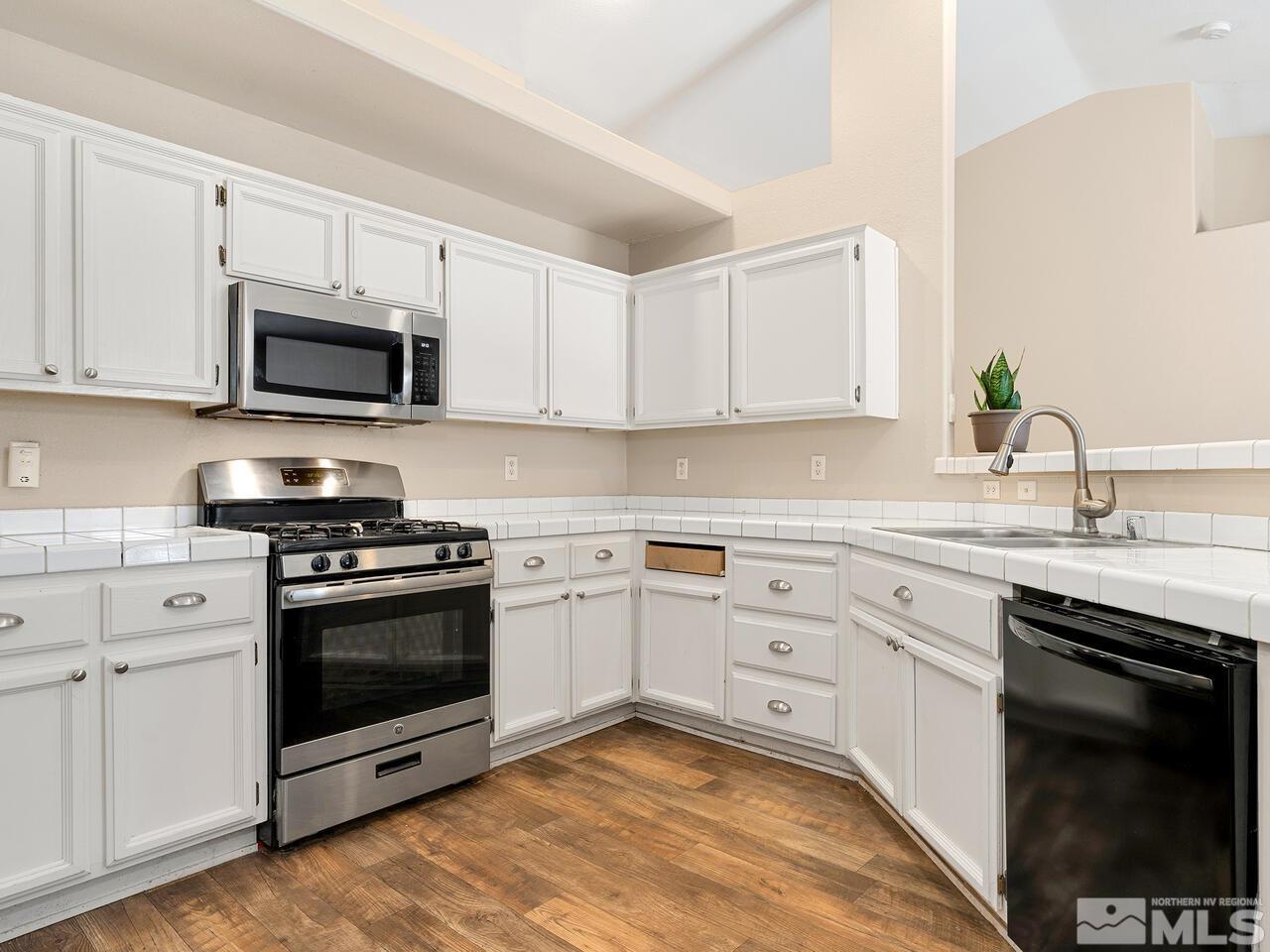 806 Stanton Road Fernley, NV 89408 - Photo 9 of 21 Photo 9