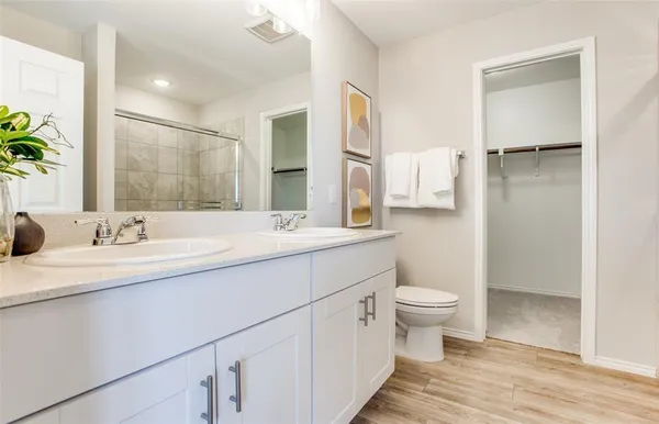 $2,500 | 313 Hopson Street, Van Alstyne, TX 75495