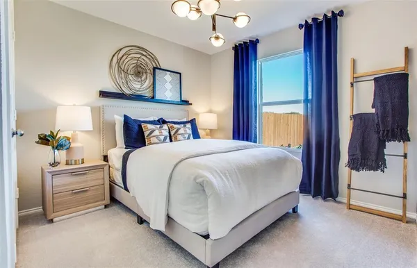 $2,500 | 313 Hopson Street, Van Alstyne, TX 75495