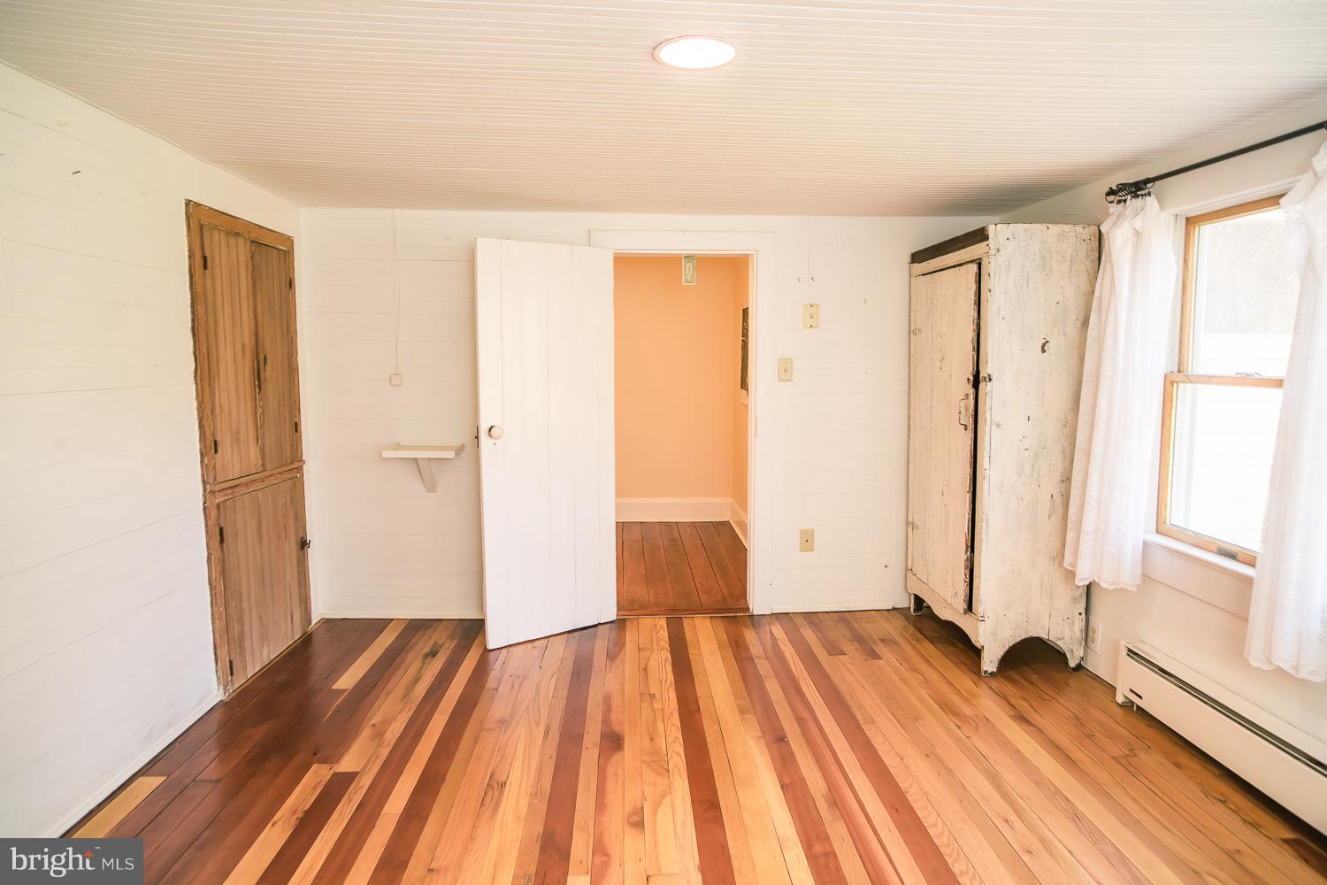 1459 Feltner Road Bluemont, VA 20135 - Photo 15 of 30 Living Room