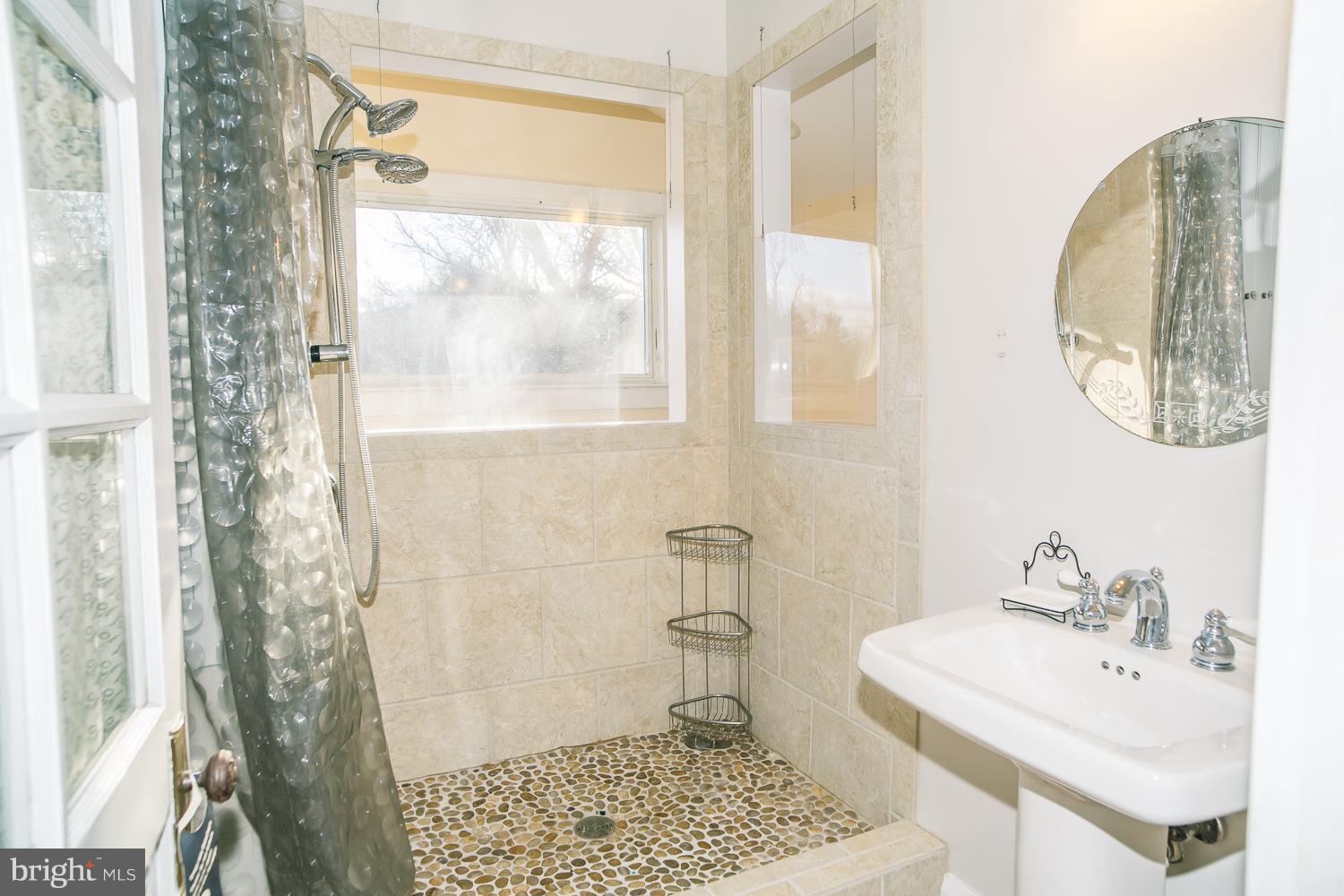 1459 Feltner Road Bluemont, VA 20135 - Photo 21 of 30 Bath