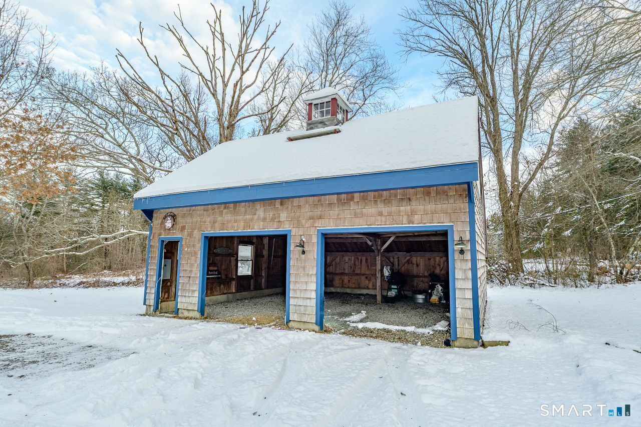 296 Newport Road Sterling, CT 06373 - Photo 3 of 38