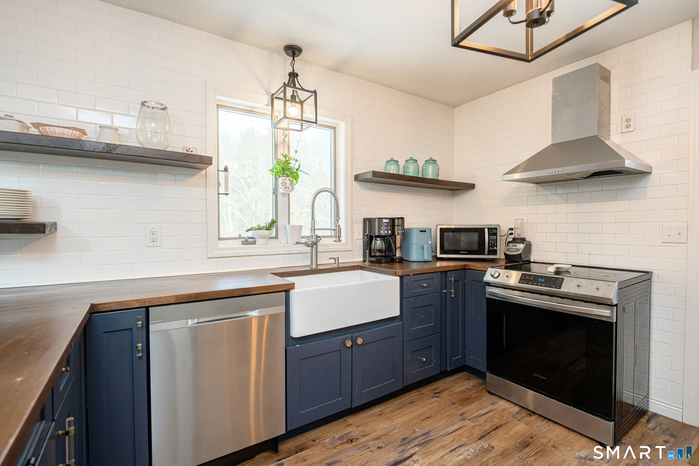 296 Newport Road Sterling, CT 06373 - Photo 6 of 38