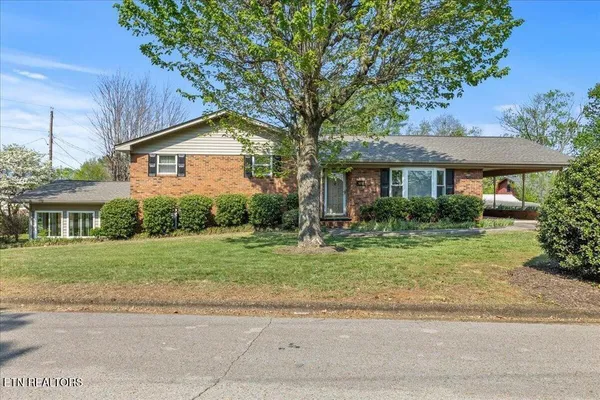$359,900 | 610 Hudson Street, Athens, TN 37303