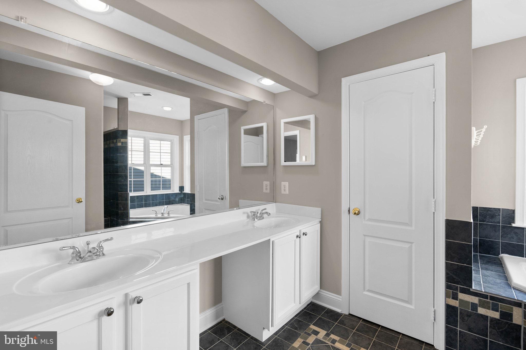 14000 Falconcrest Road Germantown, MD 20874 - Photo 36 of 71