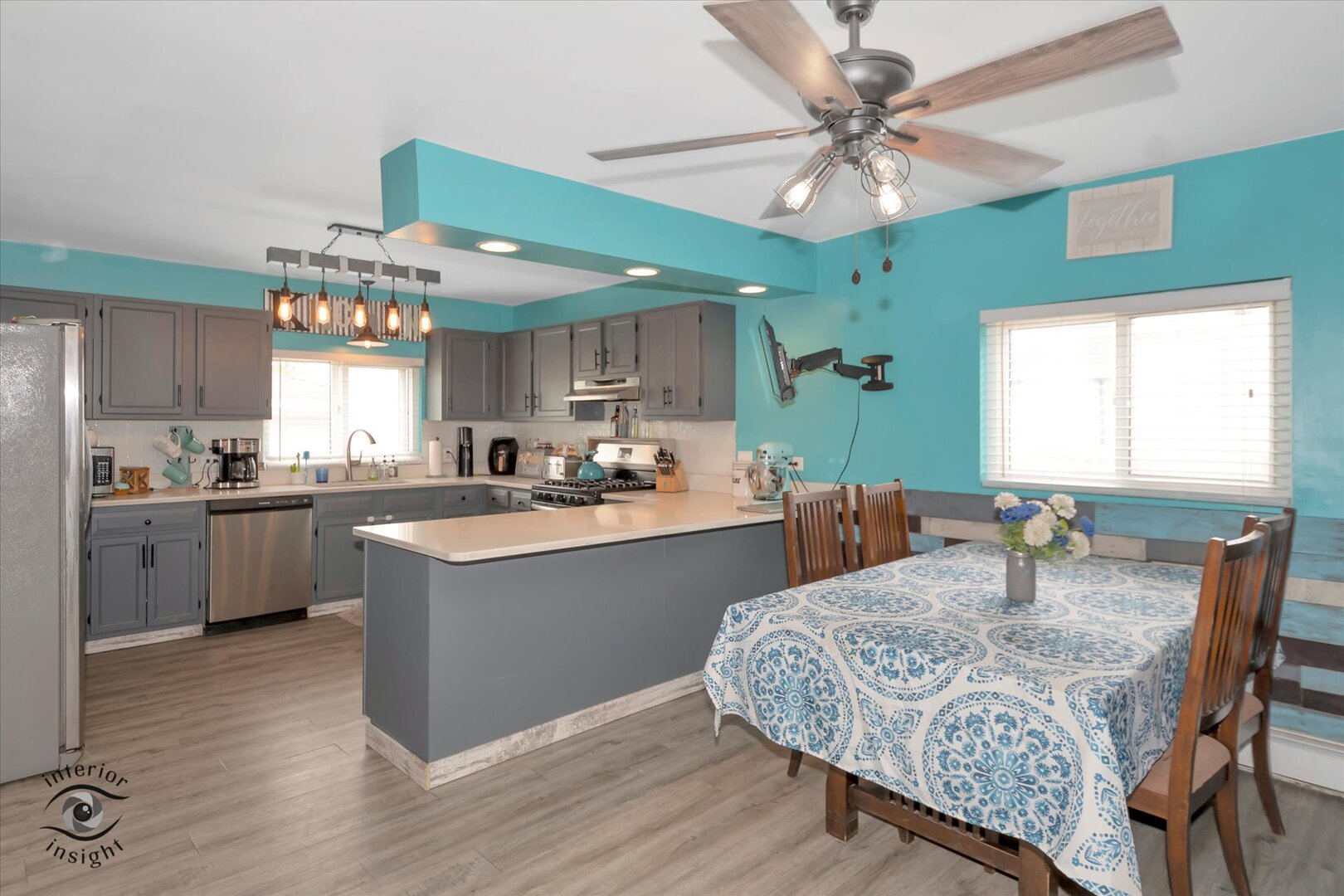 7331 West 74th Street Bridgeview, IL 60455 - Photo 7 of 25 Gallery Image 7