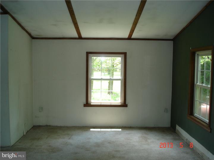 618 Howell School Road Bear, DE 19701 - Photo 4 of 13 Gallery Image 4