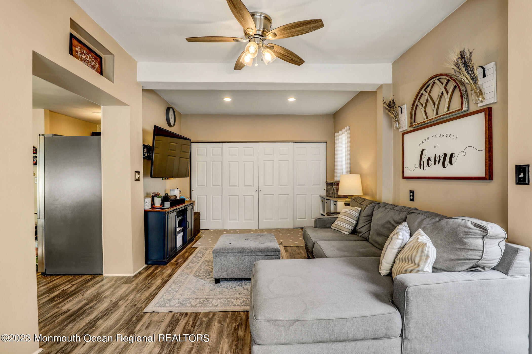 50 West George Street Freehold, NJ 07728 - Photo 15 of 33 15 - Family Room