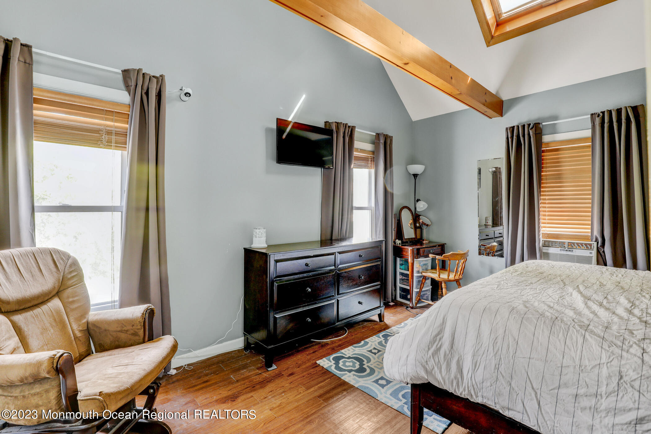 50 West George Street Freehold, NJ 07728 - Photo 22 of 33 22 - Primary Bedroom