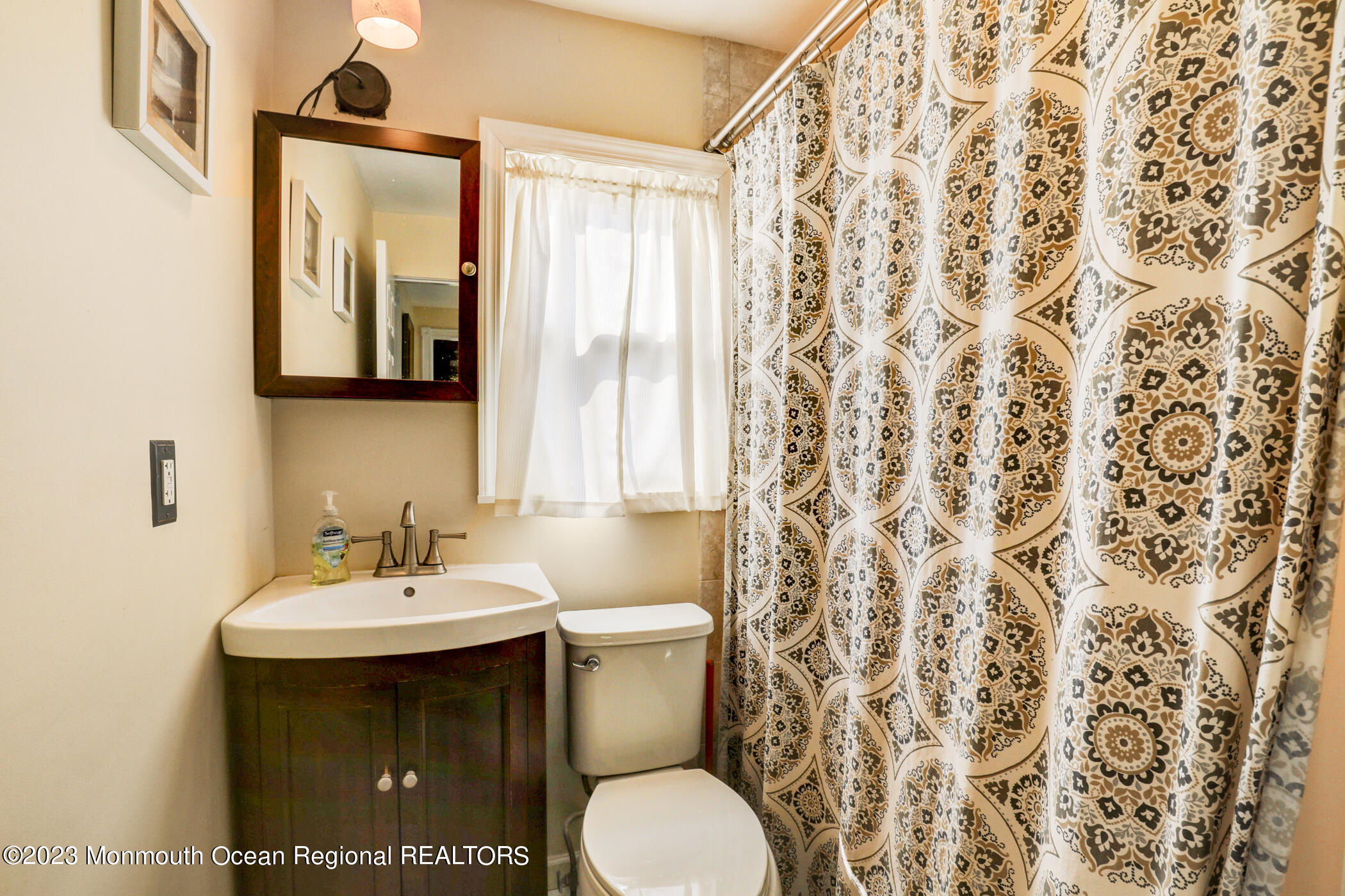 50 West George Street Freehold, NJ 07728 - Photo 23 of 33 23 - Bathroom