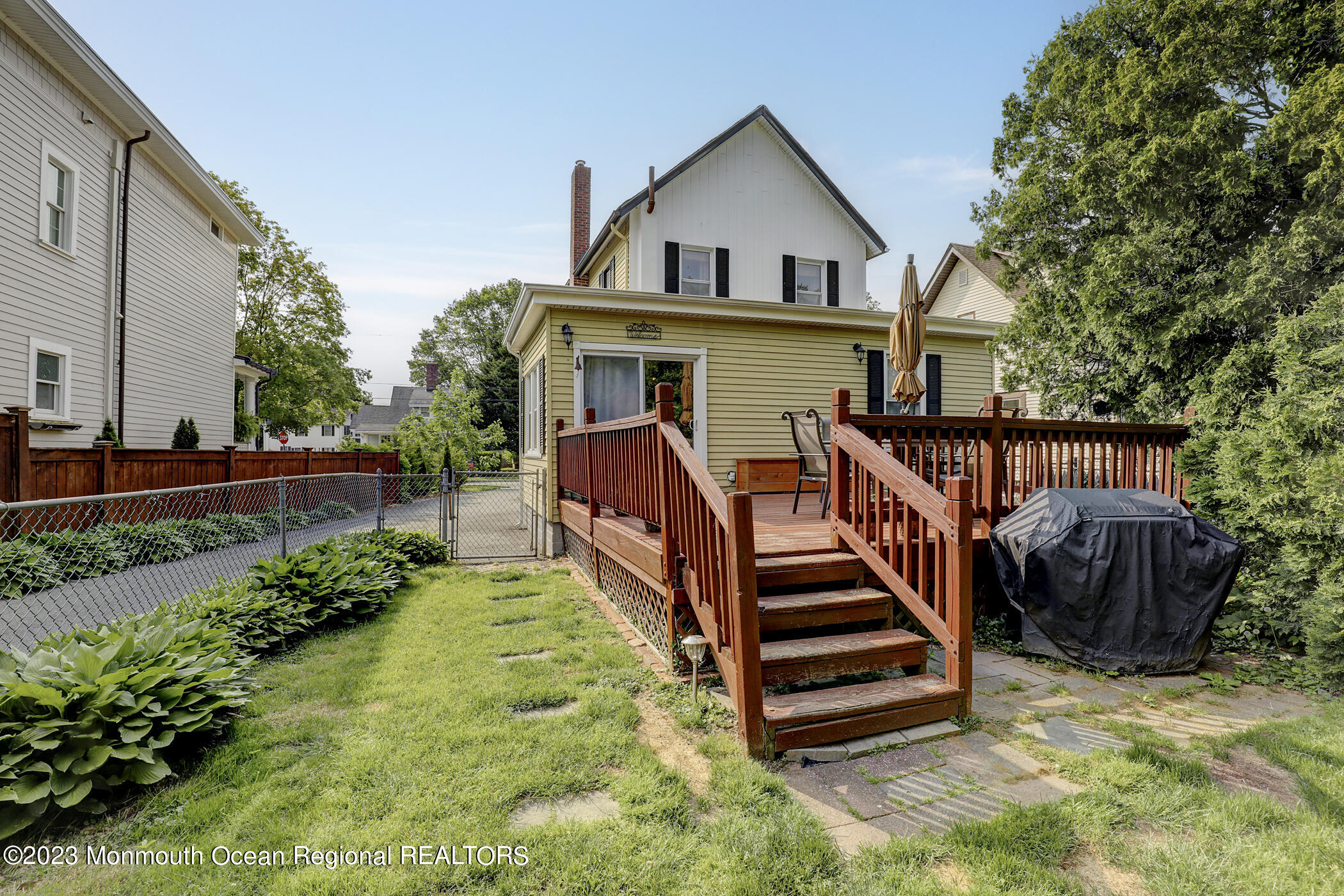 50 West George Street Freehold, NJ 07728 - Photo 26 of 33 26 - Deck