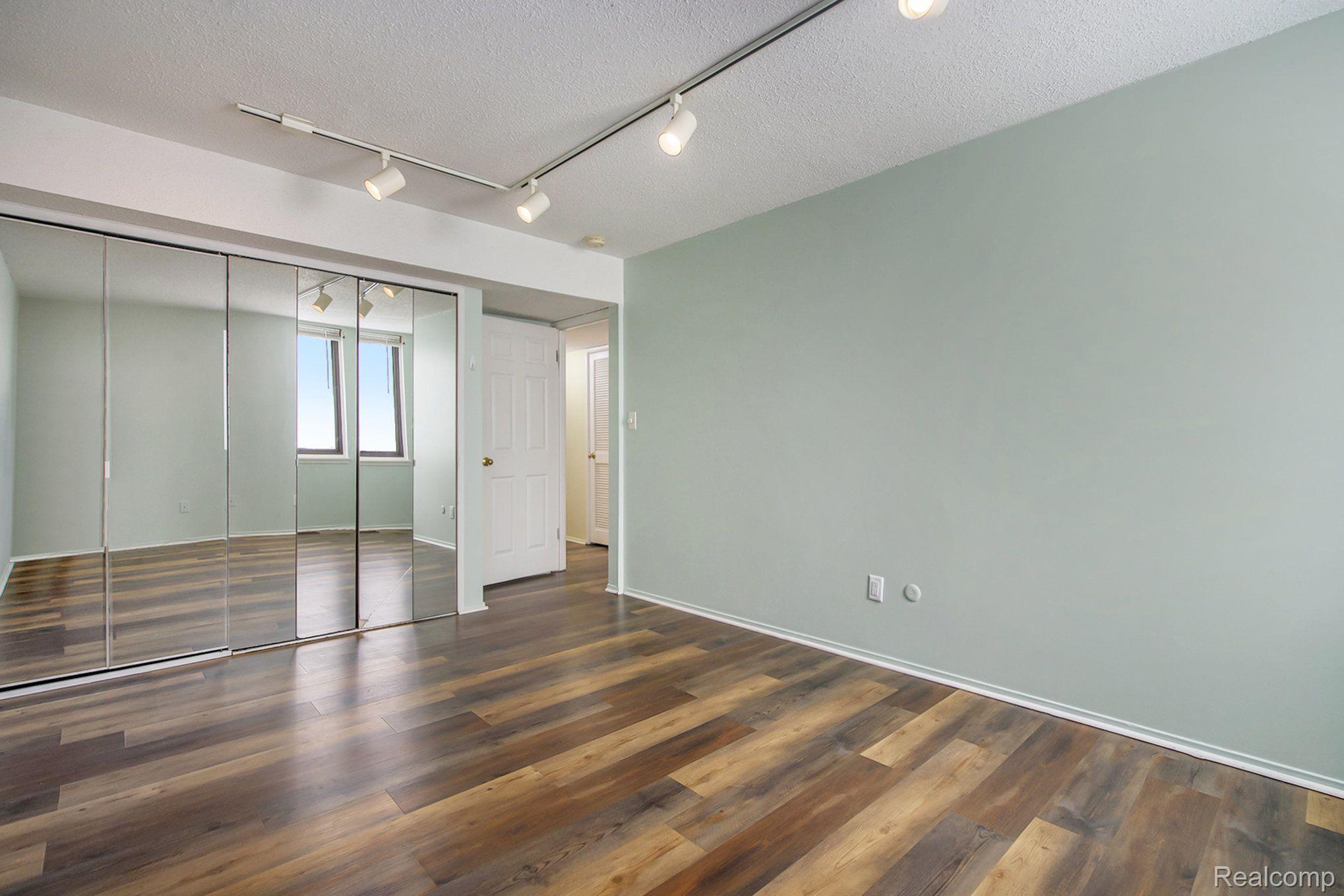 1744 Grove Road, Unit 101 Ypsilanti, MI 48198 - Photo 16 of 40 Gallery Image 16