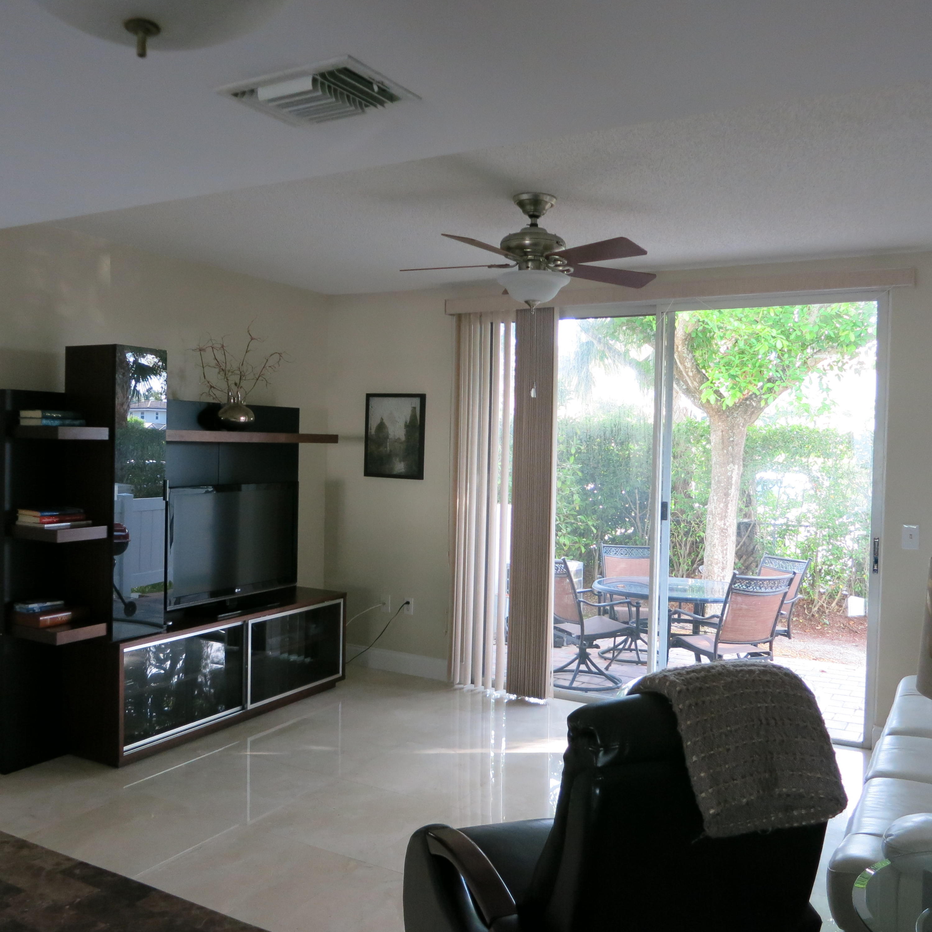 982 Jeffery Street Boca Raton, FL 33487 - Photo 9 of 27 IMG_0048