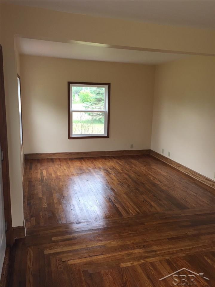 8750 East Burt Road Birch Run, MI 48415 - Photo 6 of 18 31277509-5.JPG