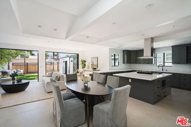 $1,875,000 | 1133 South Cochran Avenue, Los Angeles, CA 90019