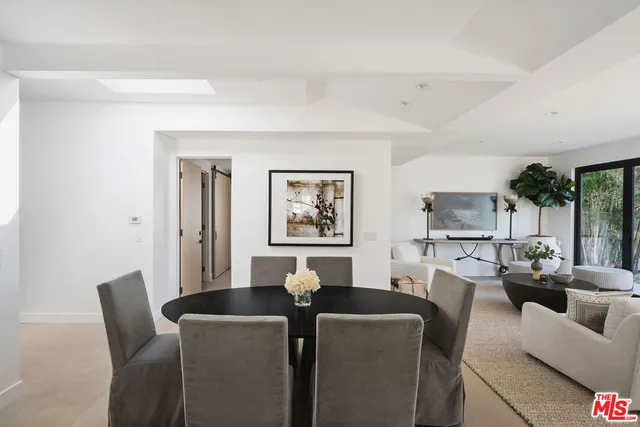 $1,875,000 | 1133 South Cochran Avenue, Los Angeles, CA 90019