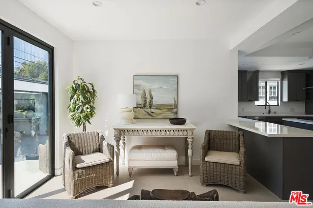 $1,875,000 | 1133 South Cochran Avenue, Los Angeles, CA 90019