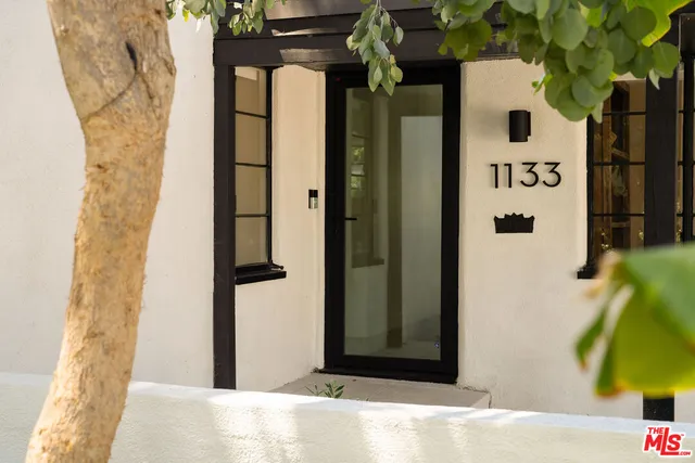 $1,875,000 | 1133 South Cochran Avenue, Los Angeles, CA 90019