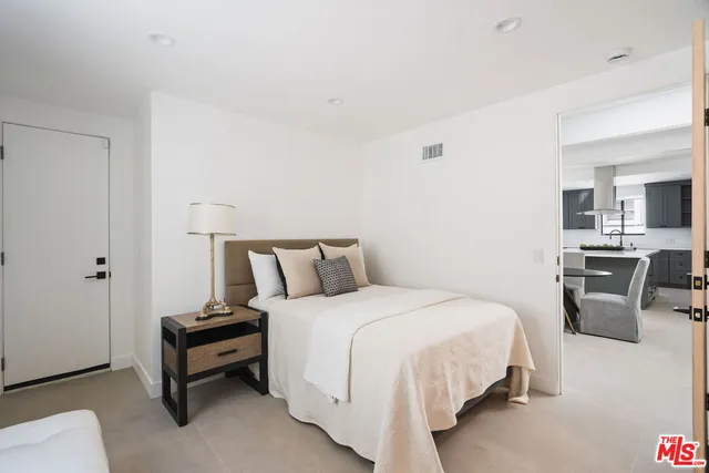 $1,875,000 | 1133 South Cochran Avenue, Los Angeles, CA 90019