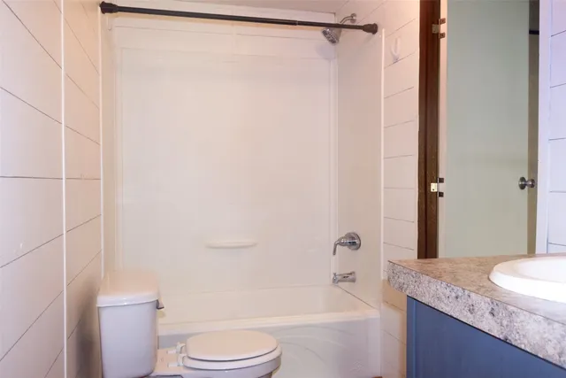 $153,000 | 8916 Lakeside Drive, Plantersville, TX 77363