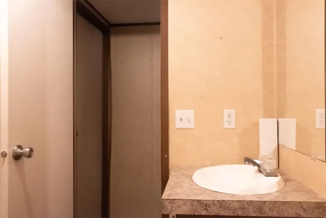 $153,000 | 8916 Lakeside Drive, Plantersville, TX 77363