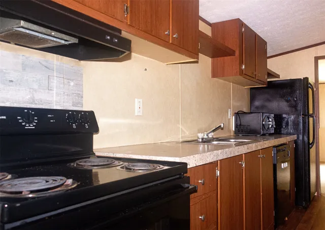 $153,000 | 8916 Lakeside Drive, Plantersville, TX 77363