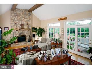 3008 Bedminster Road Perkasie, PA 18944 - Photo 3 of 5
