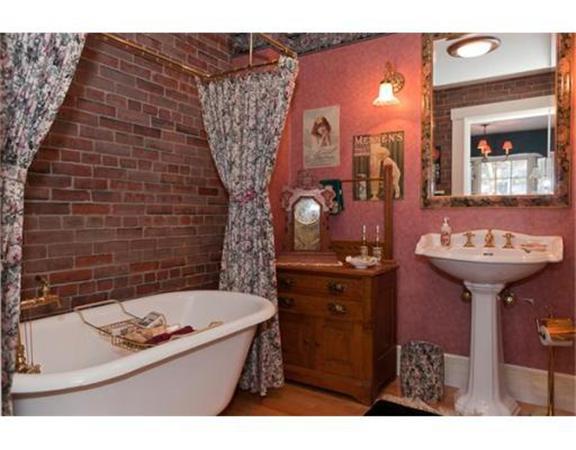 86 Ipswich Road Topsfield, MA 01983 - Photo 17 of 28 Gallery Image 17